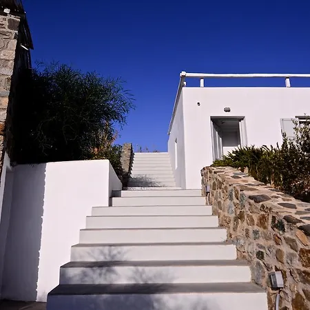 Rizes Aparthotel Livadakia