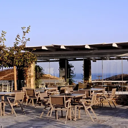 ρίζες Ξενοδοχείο με διαμερίσματα 3*